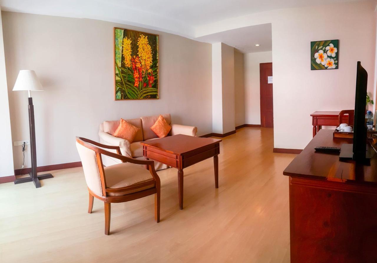 Eastiny Place Hotel Pattaya Εξωτερικό φωτογραφία